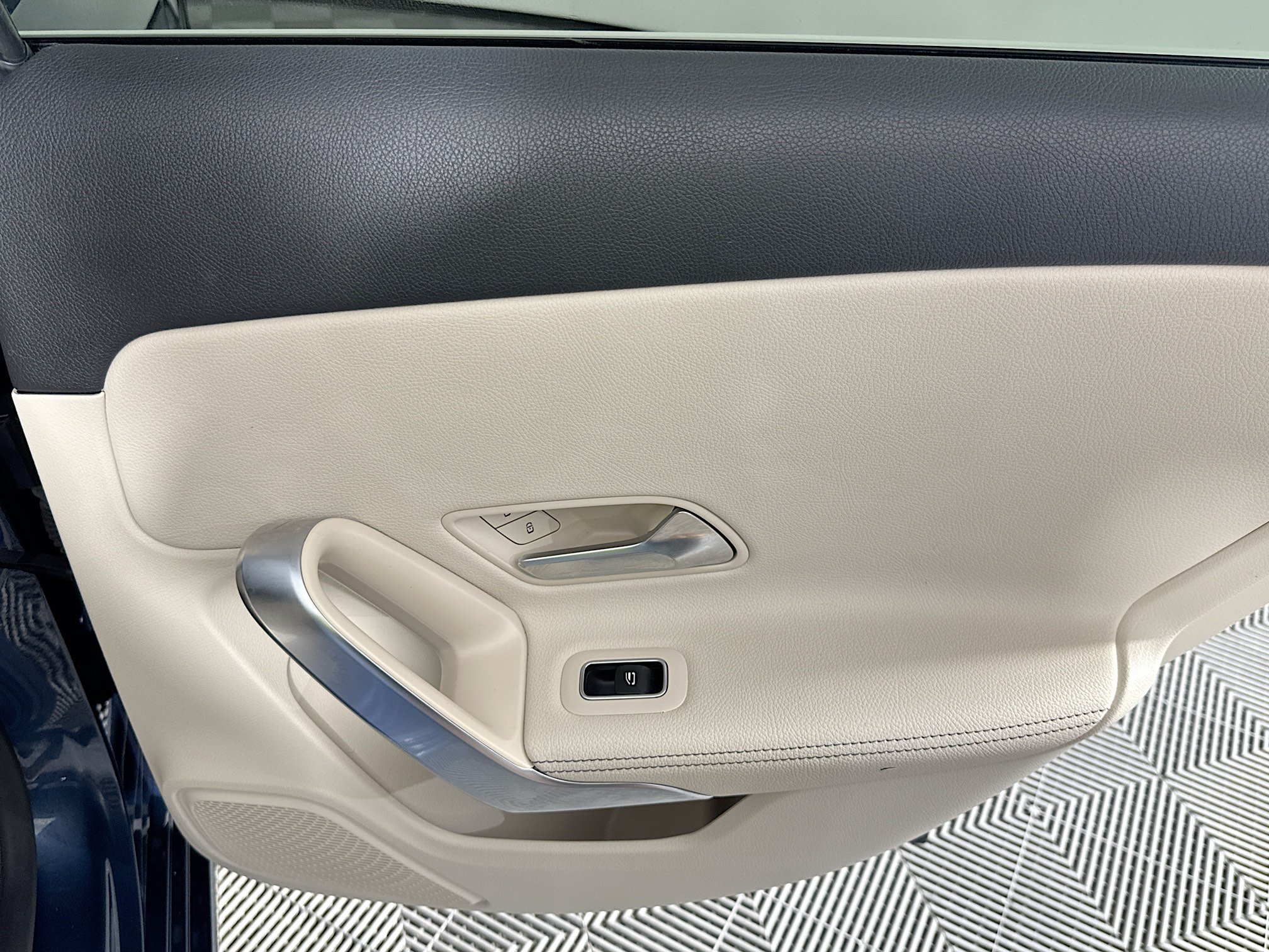 Used 2022 Mercedes-Benz A 220 image 25