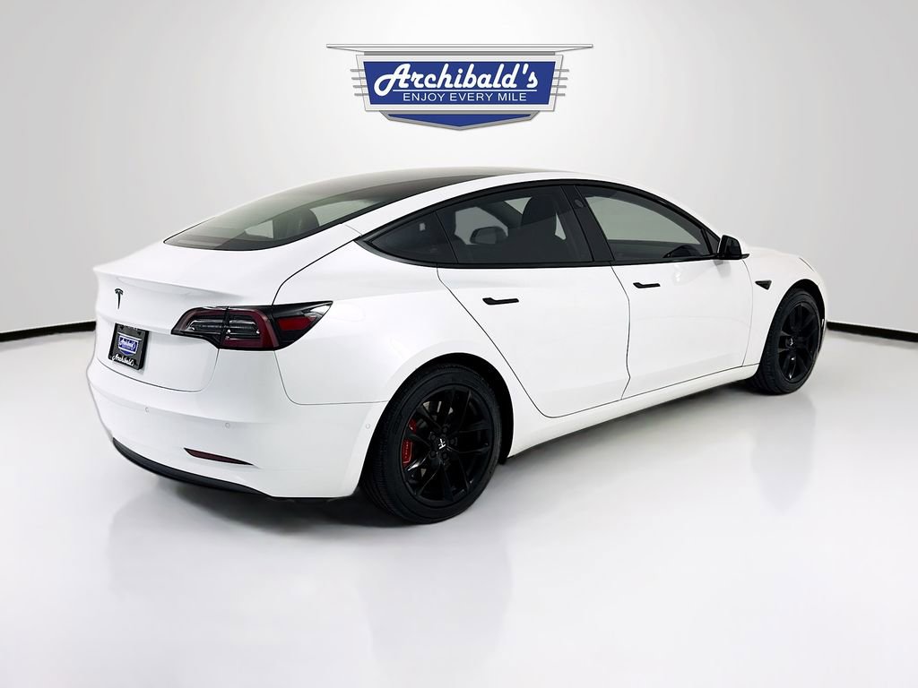 Used 2020 Tesla Model 3 Standard Range Plus image 6