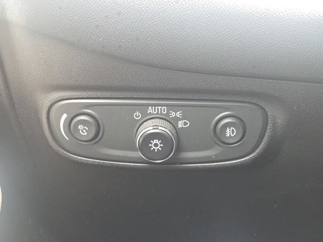 Used 2020 Chevrolet Equinox LT FWD image 27