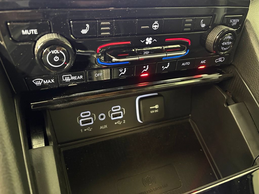 New 2027 Jeep Grand Cherokee Laredo X RWD image 32