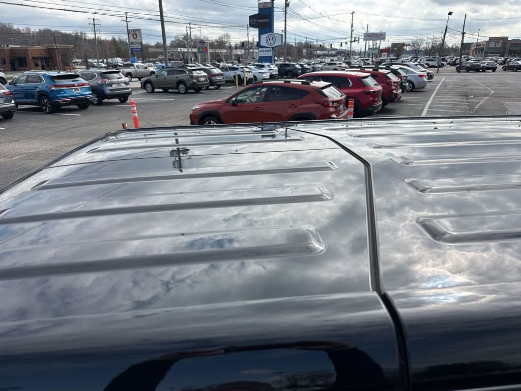 Used 2025 Jeep Wrangler Unlimited Sahara image 25