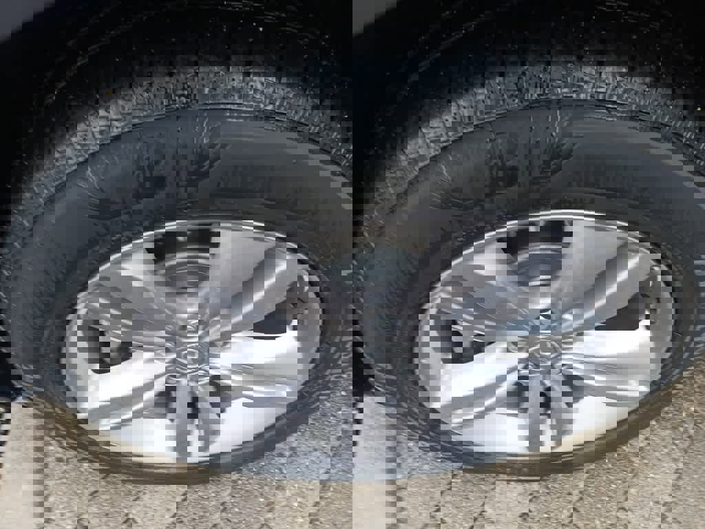 Used 2023 Acura MDX SH-AWD image 9