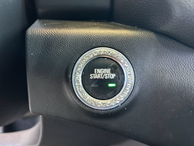 Used 2023 GMC Terrain SLE w/ Elevation Edition FWD image 16