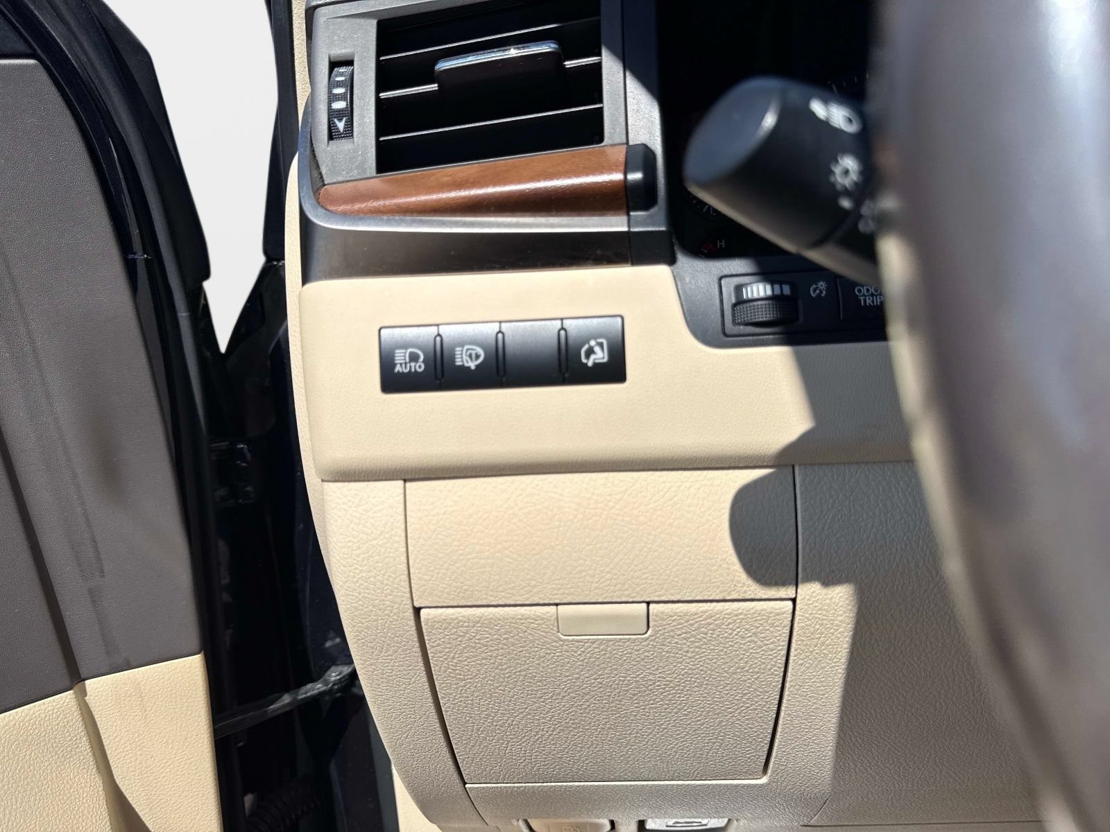 Used 2019 Lexus LX 570 4WD w/ Luxury Package image 29