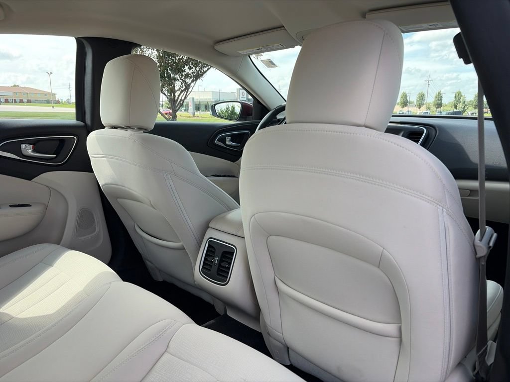 Used 2015 Chrysler 200 Limited w/ Convenience Group FWD image 30