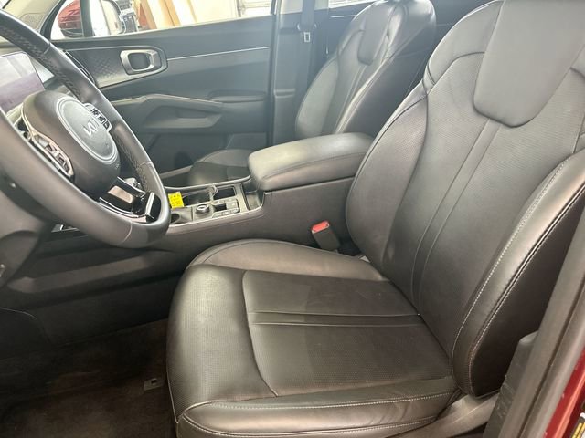 Certified 2024 Kia Sorento S w/ Panoramic Sunroof Package AWD/4WD image 15