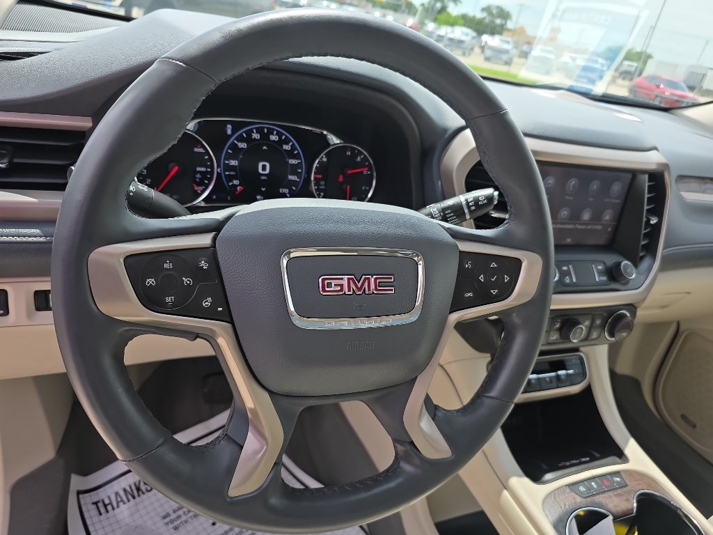 Used 2023 GMC Acadia Denali w/ Denali Technology Package FWD image 13