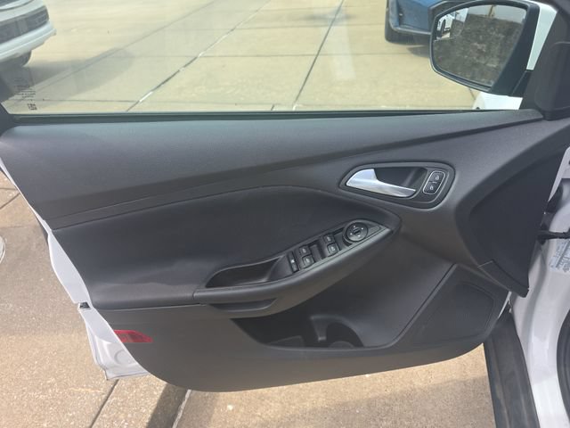 Used 2018 Ford Focus SE FWD image 8