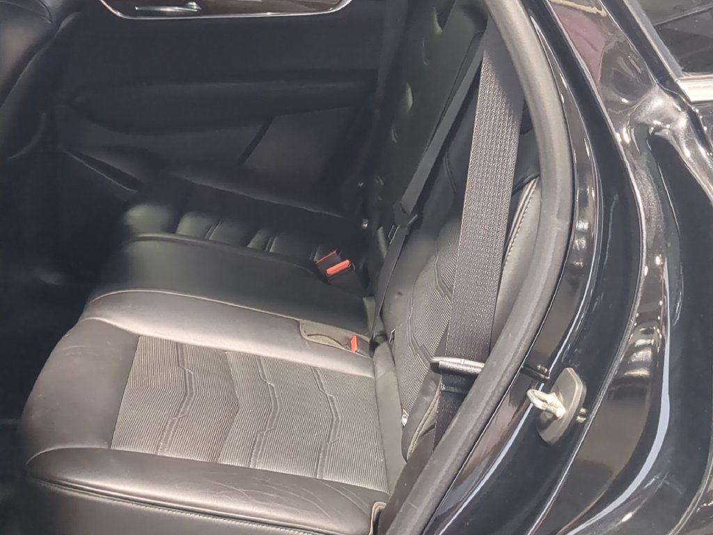 Used 2019 Cadillac XT5 Platinum AWD/4WD image 23