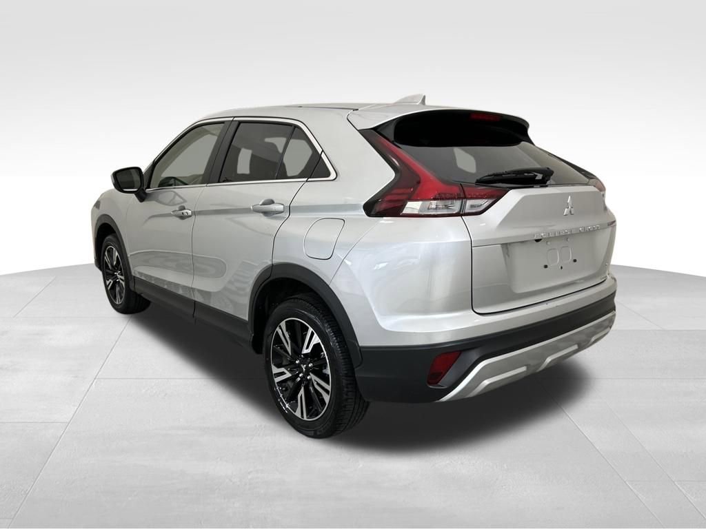 Used 2025 Mitsubishi Eclipse Cross SE image 3