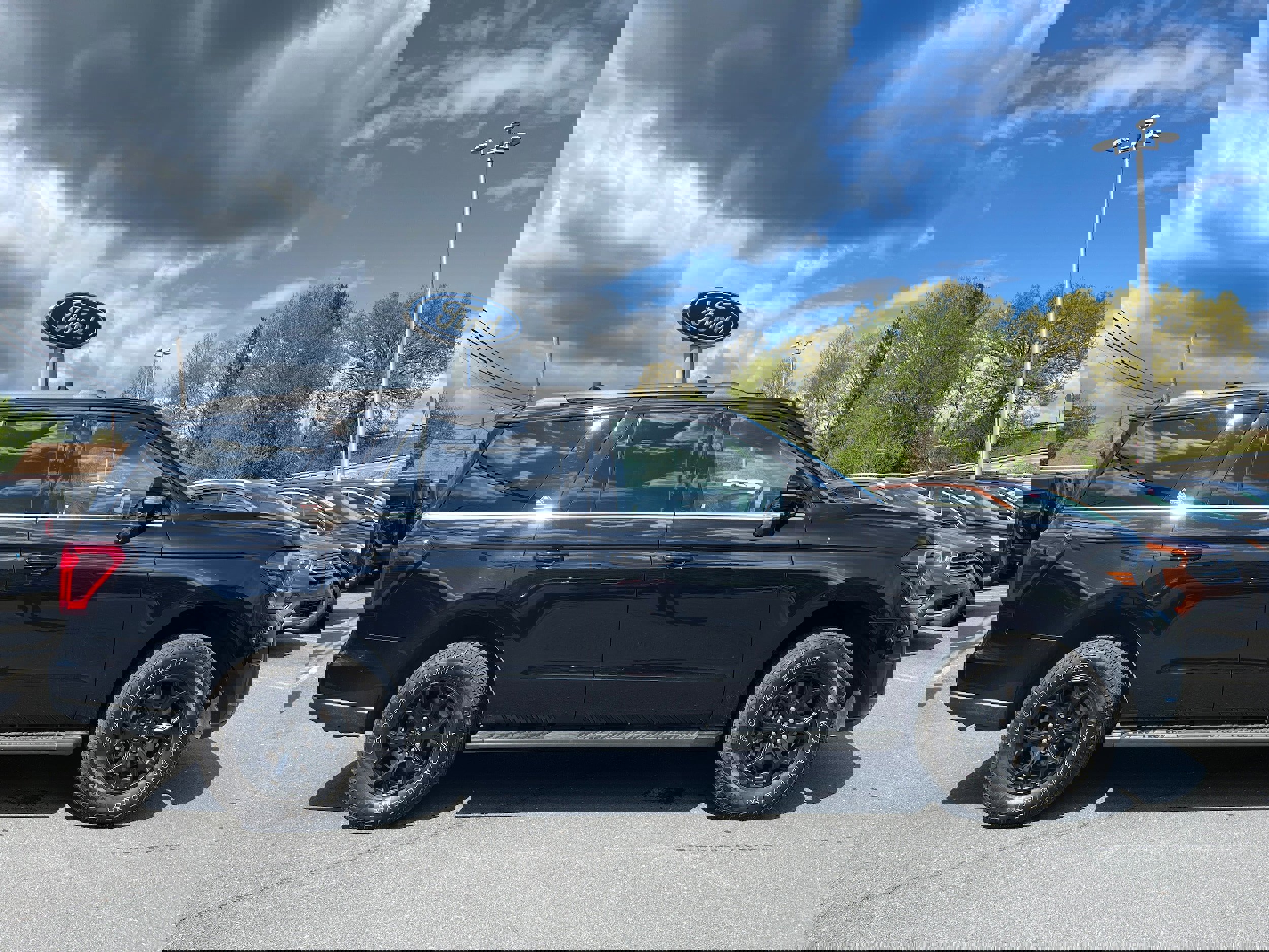 Used 2024 Ford Expedition Timberline image 4