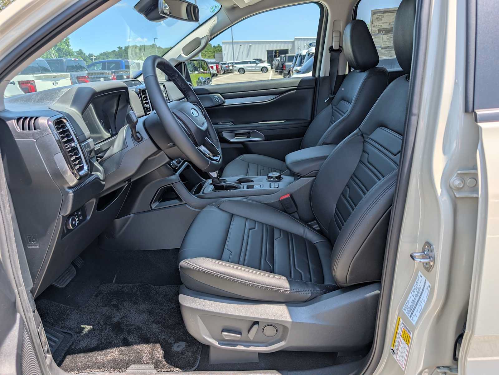 New 2026 Ford Ranger Lariat w/ Black Appearance Package AWD/4WD image 4