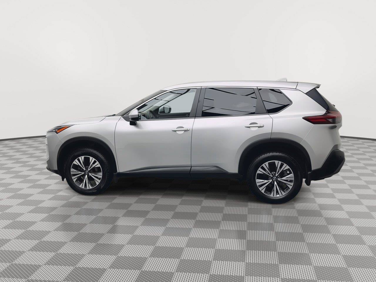 Used 2023 Nissan Rogue SV AWD/4WD image 31