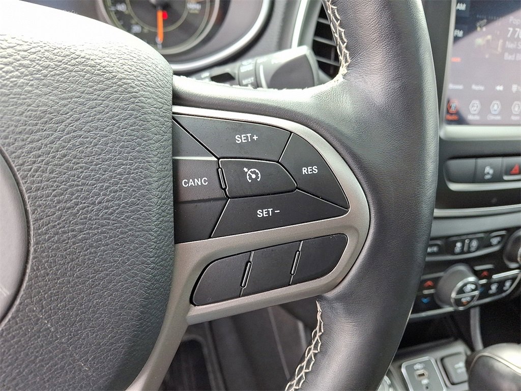 Used 2021 Jeep Cherokee Latitude Lux 80th Anniv w/ Quick Order Package 26U 80TH image 22