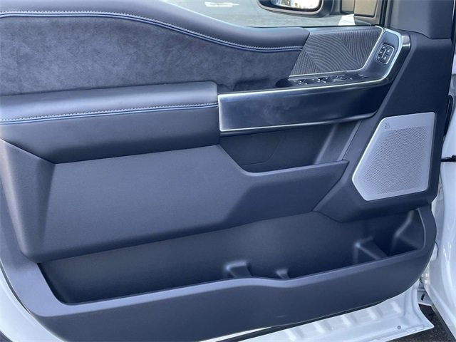 New 2025 Ford F350 Platinum w/ FX4 Off-Road Package image 14