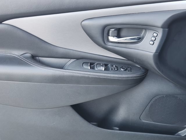 Used 2019 Nissan Murano SL w/ SL Technology Package FWD image 18