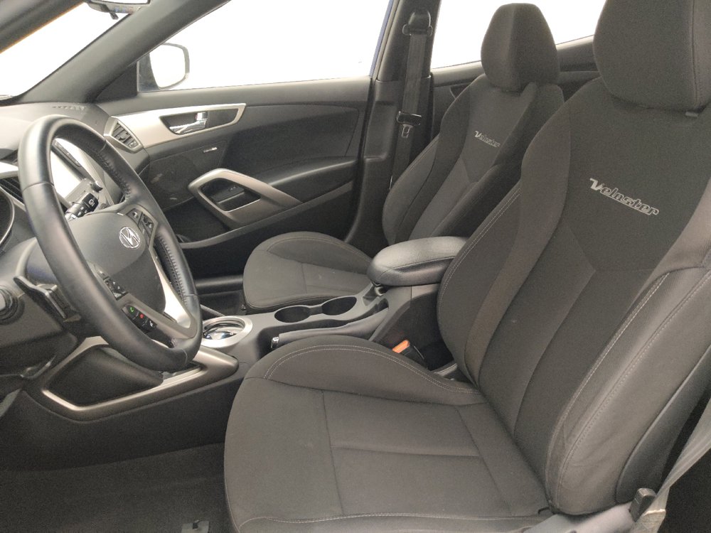 Used 2017 Hyundai Veloster Value Edition FWD image 17