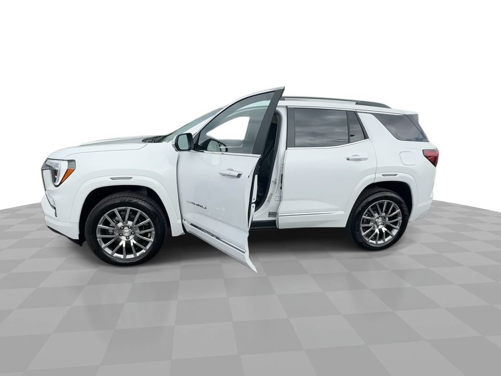 Certified 2026 GMC Terrain Denali AWD/4WD image 5