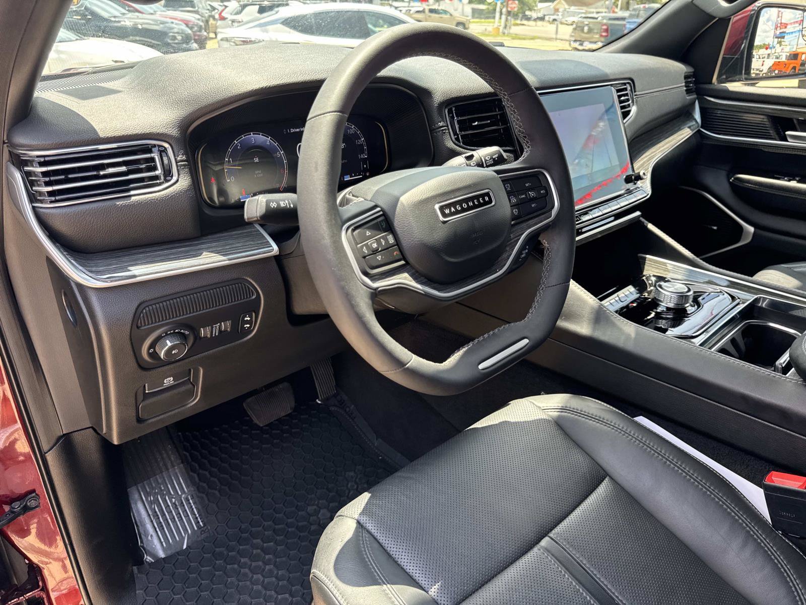 Used 2022 Jeep Wagoneer Series II RWD image 17