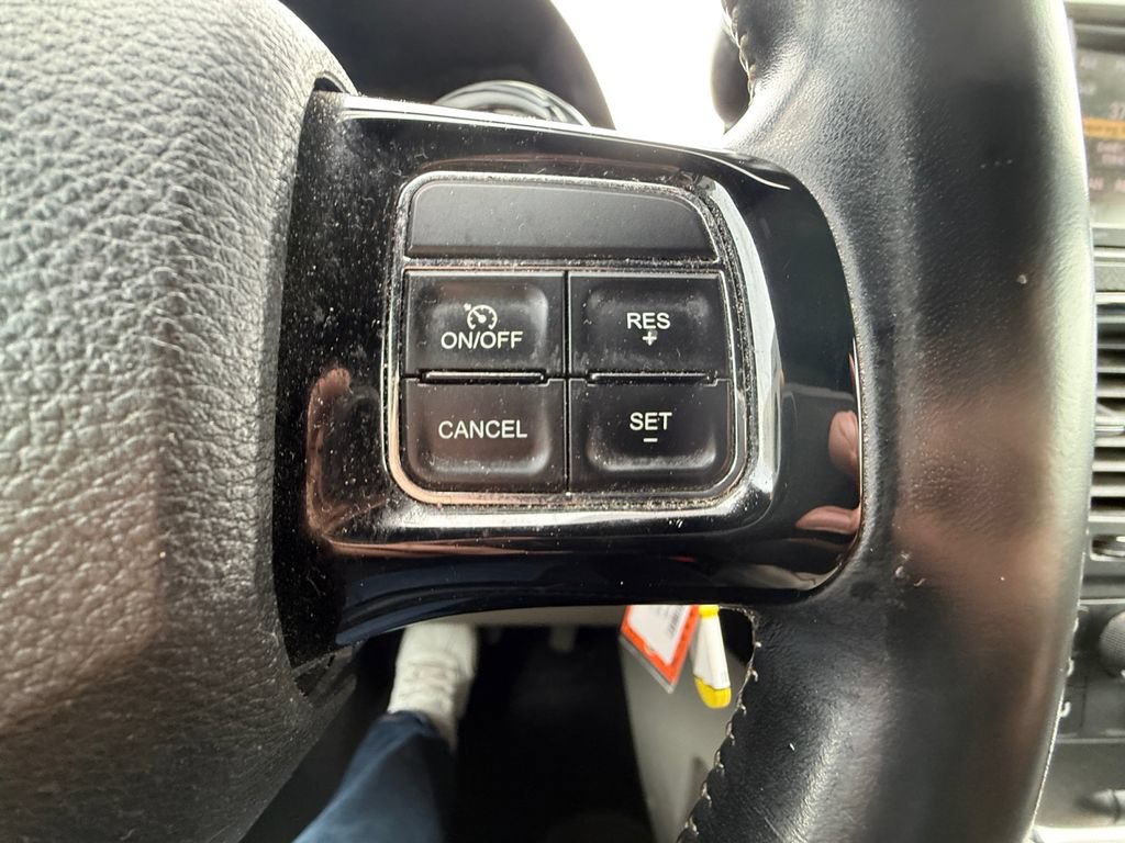 Used 2019 Dodge Grand Caravan SXT FWD image 16