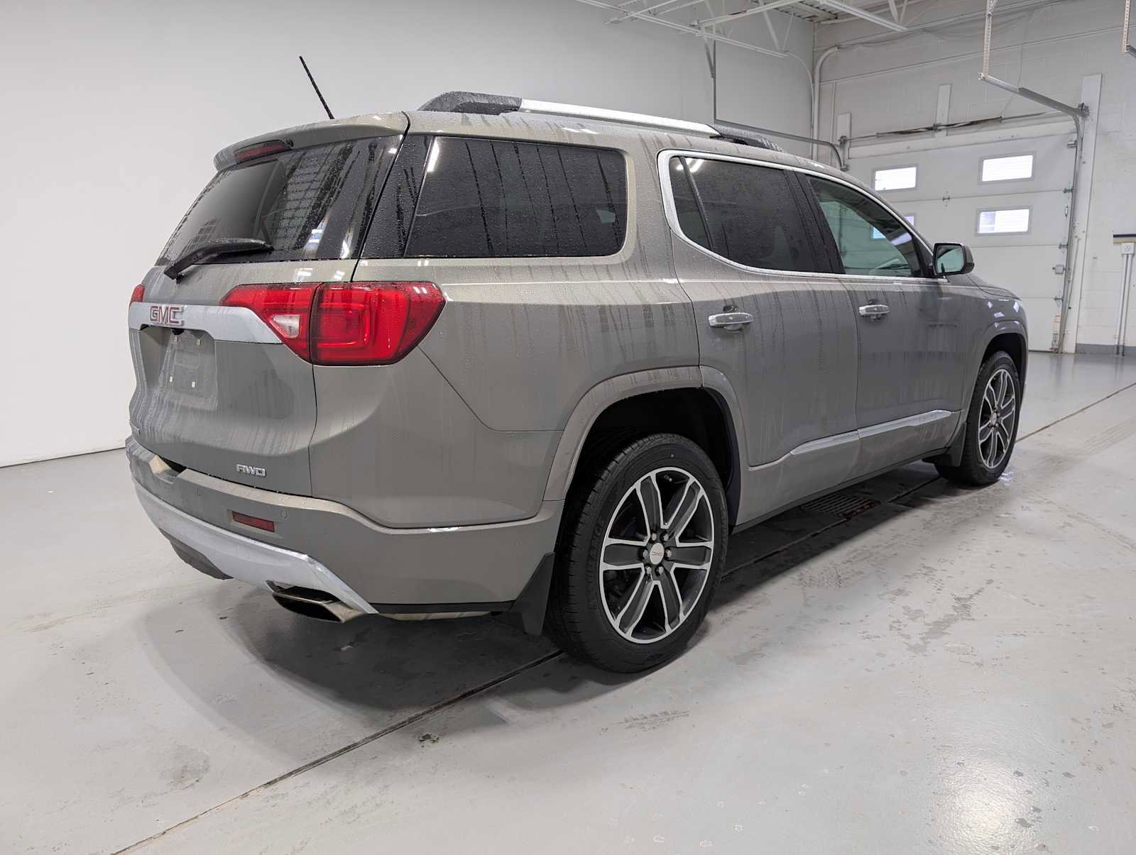 Used 2019 GMC Acadia Denali w/ Technology Package image 8