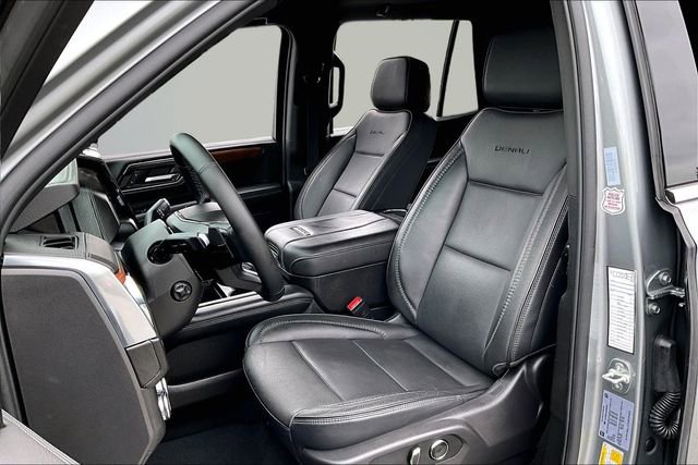 Used 2025 GMC Yukon Denali AWD/4WD image 20
