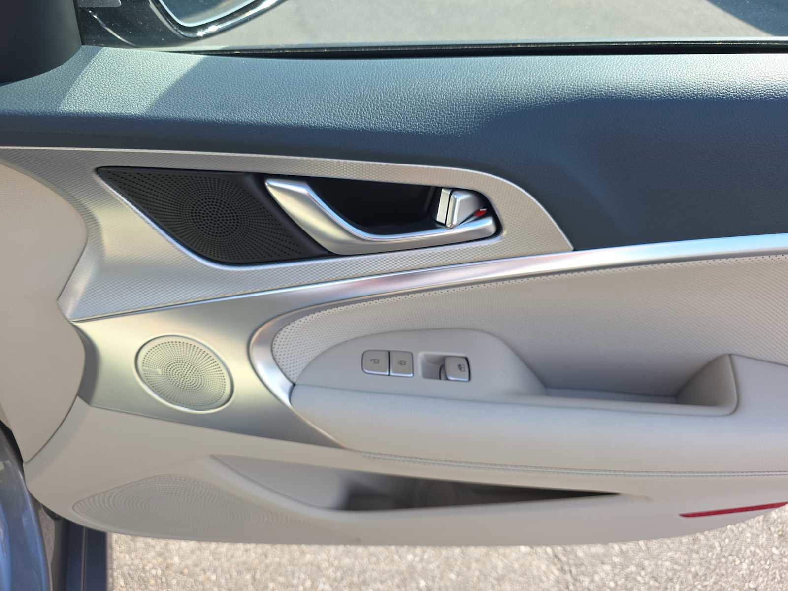 New 2026 Genesis G70 2.5T Prestige image 25