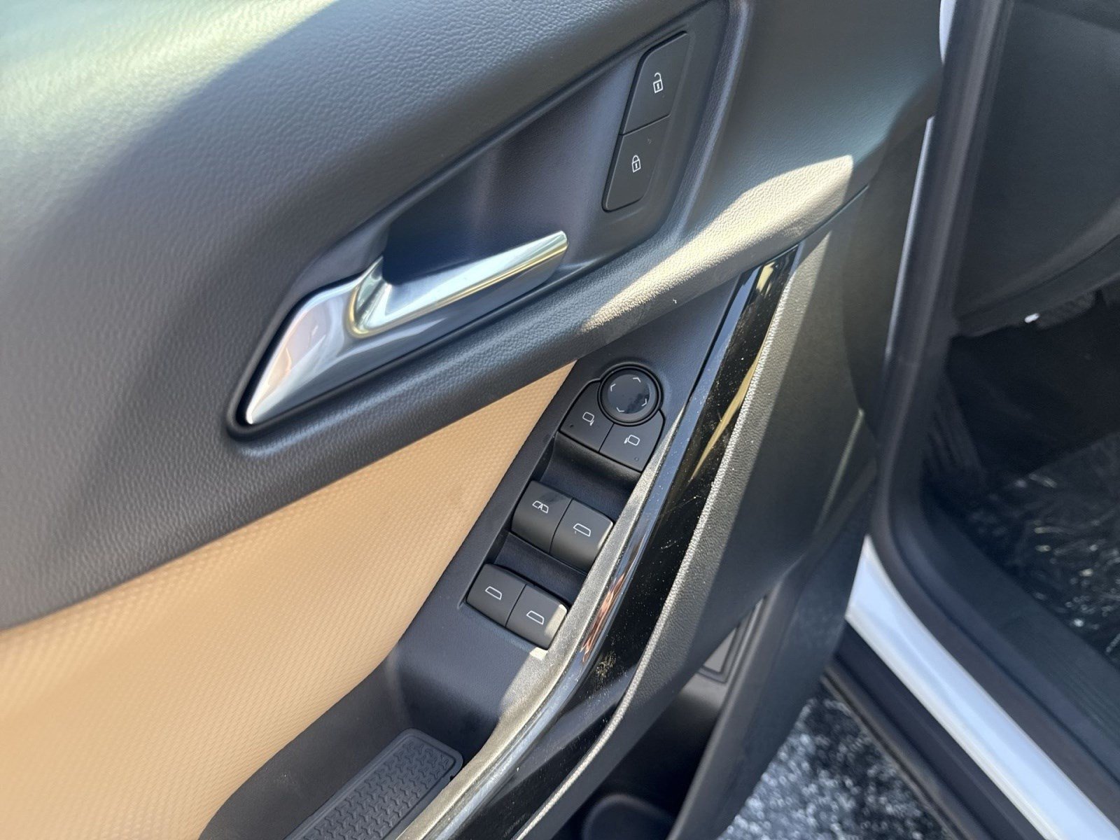 New 2027 Chevrolet Equinox ACTIV FWD image 12