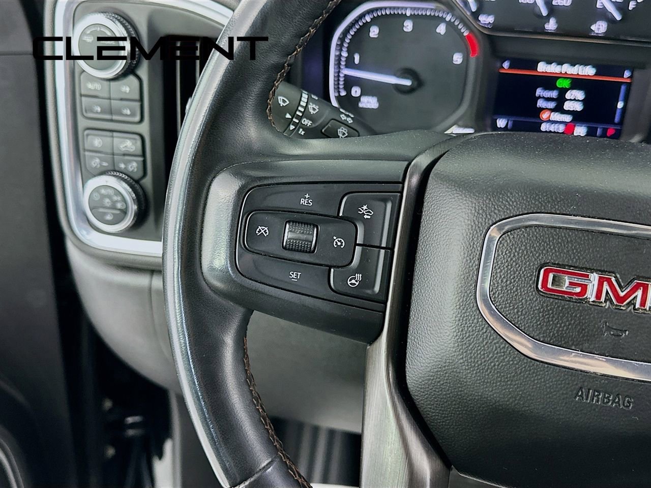 Used 2023 GMC Sierra 3500 AT4 w/ AT4 Preferred Package AWD/4WD image 16