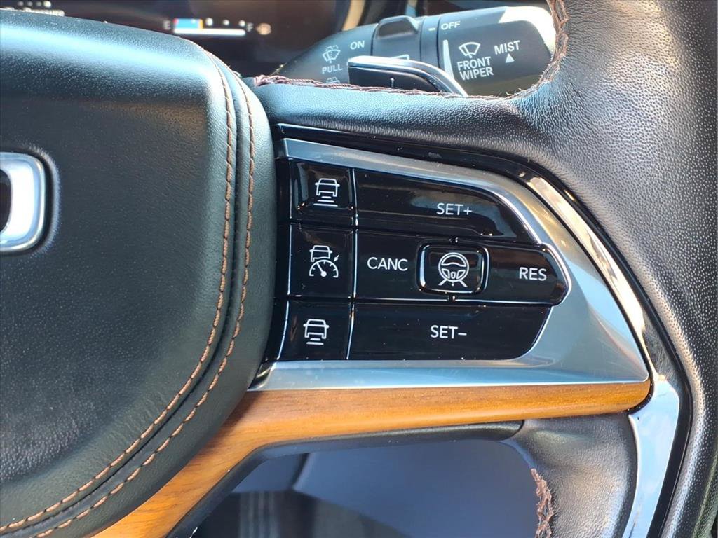 Certified 2023 Jeep Grand Cherokee Summit AWD/4WD image 13