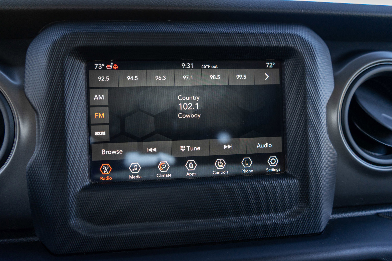 Used 2022 Jeep Wrangler Willys AWD/4WD image 16