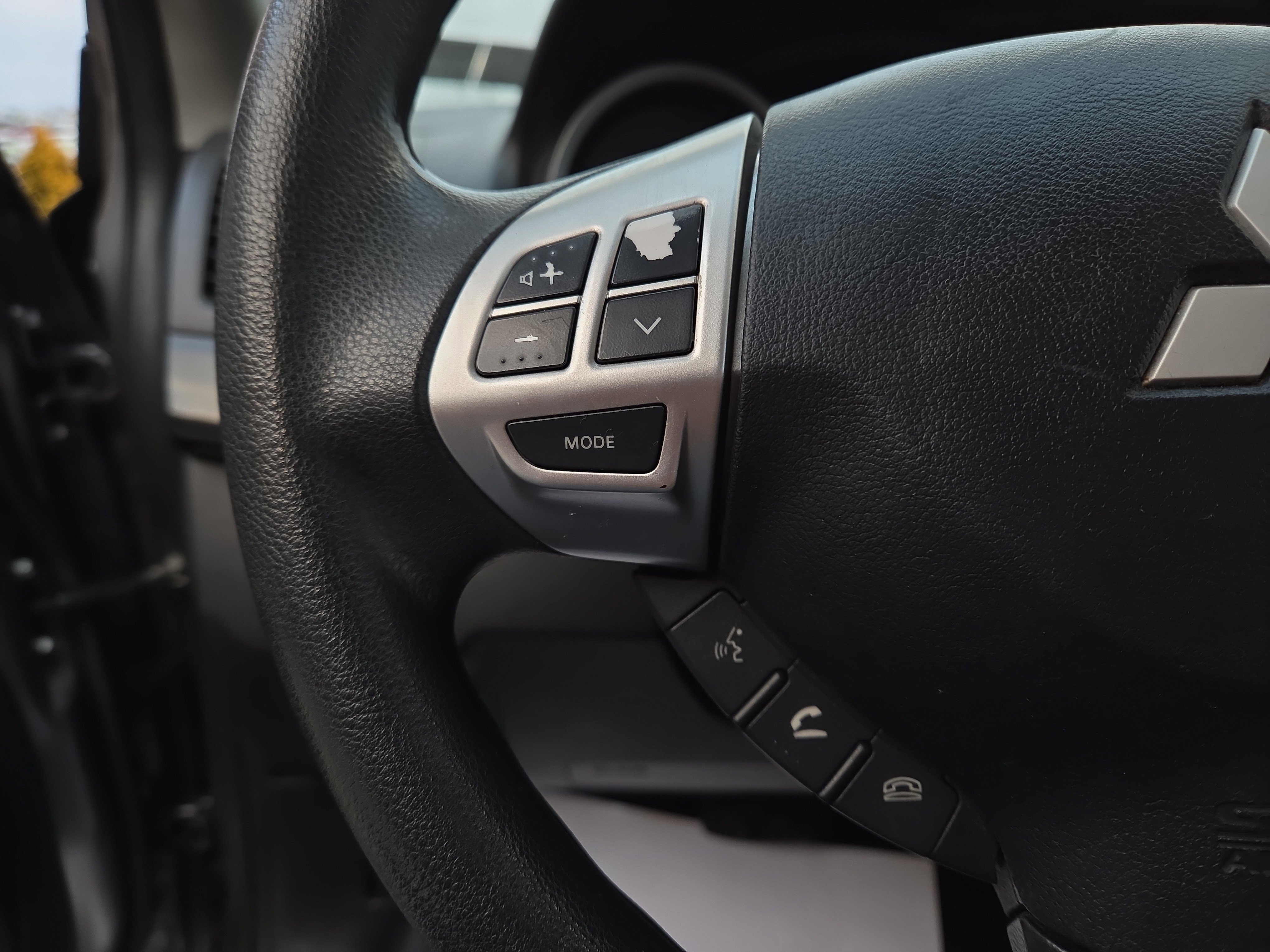 Used 2016 Mitsubishi Lancer ES image 17