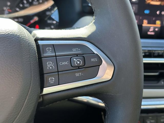 Certified 2024 Jeep Compass Limited image 32