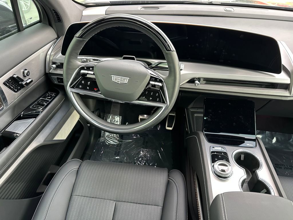 Used 2026 Cadillac Vistiq Sport image 18