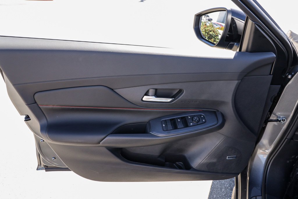 New 2027 Nissan Sentra SR FWD image 13