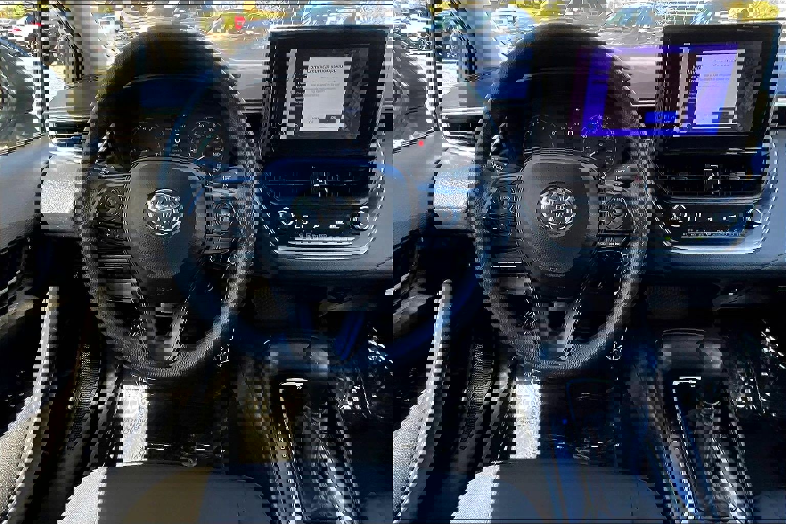 Used 2023 Toyota Corolla LE image 5