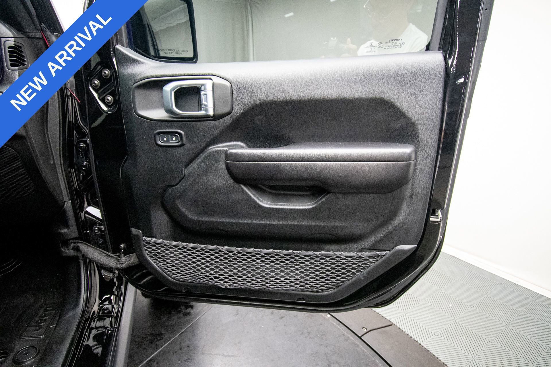 Used 2021 Jeep Wrangler Sport AWD/4WD image 12
