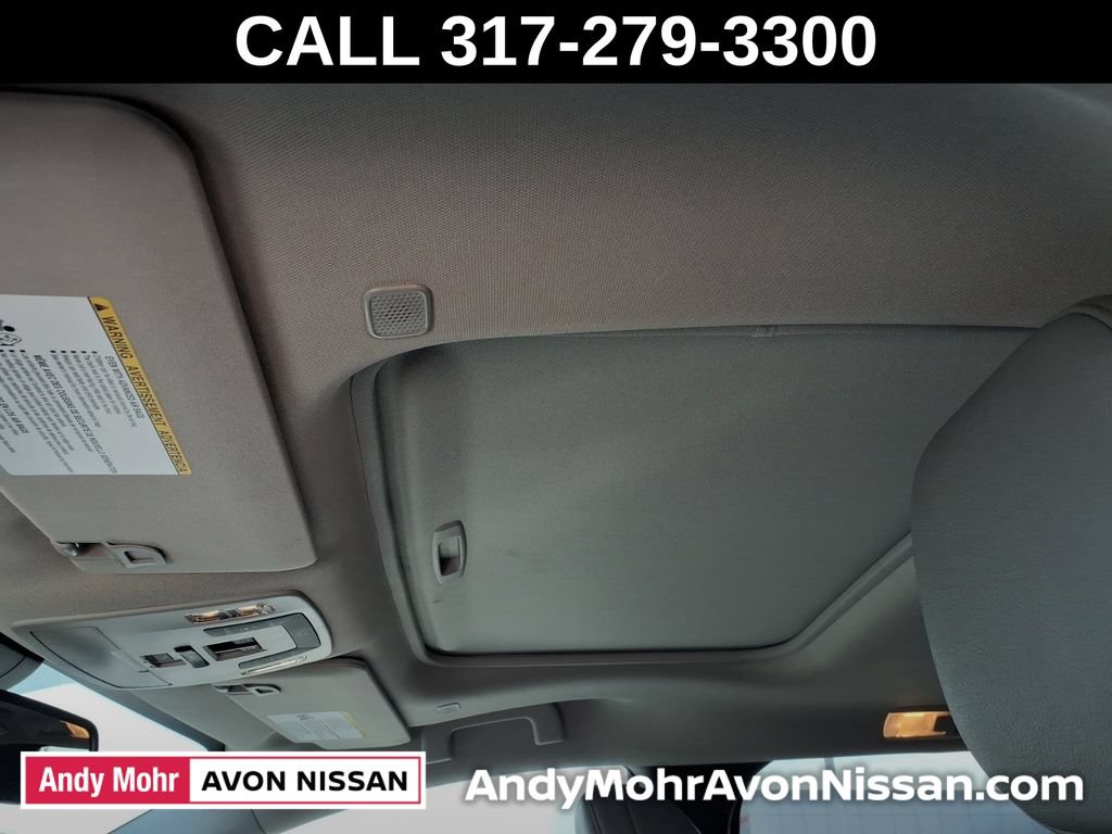 Used 2025 Toyota Sienna XLE FWD image 20