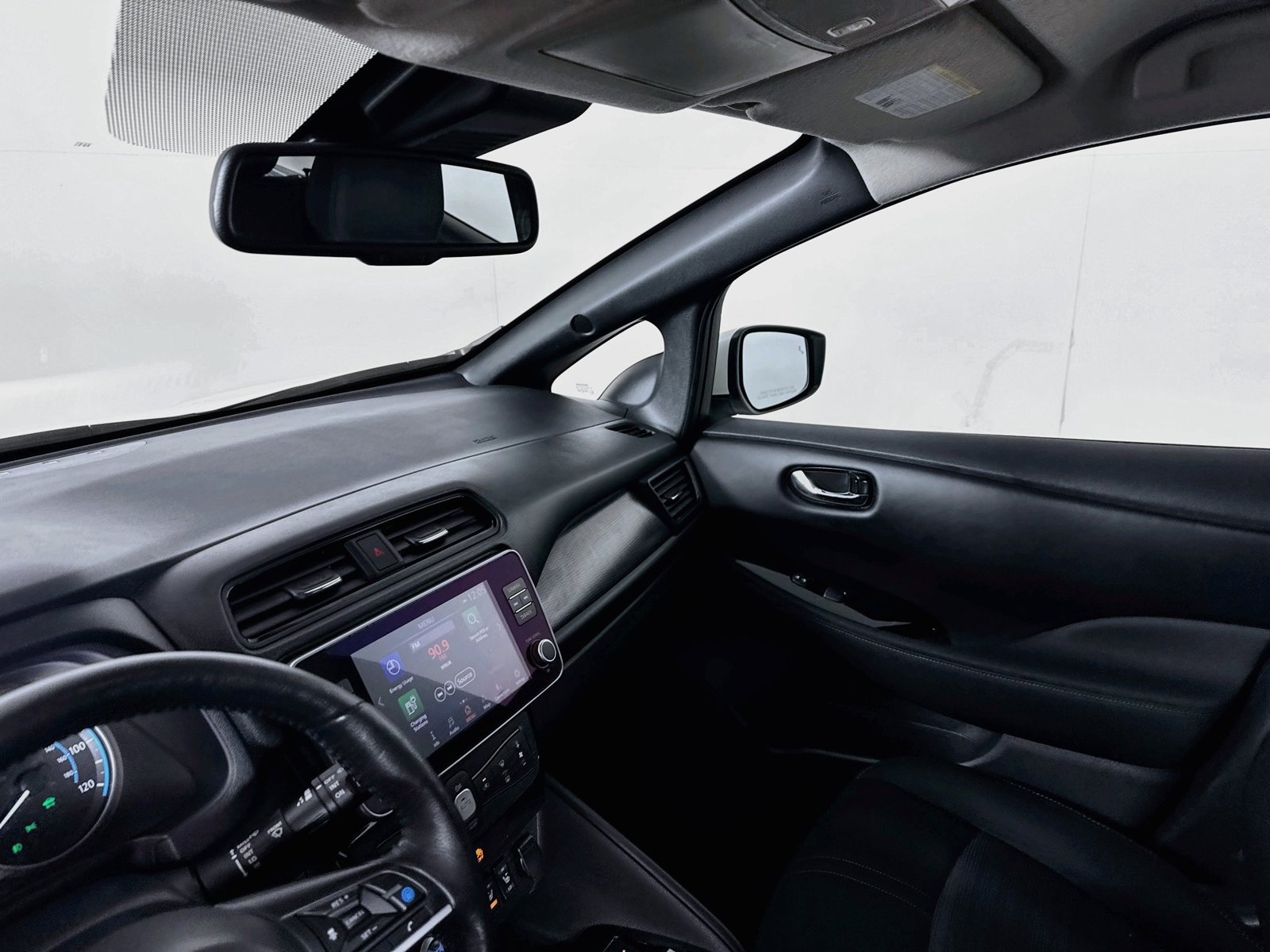 Used 2023 Nissan Leaf SV Plus FWD image 9