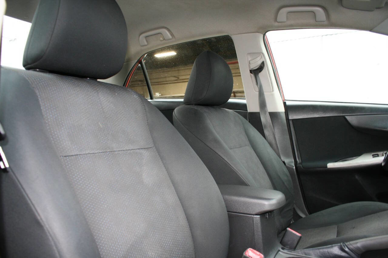 Used 2010 Toyota Corolla S image 21