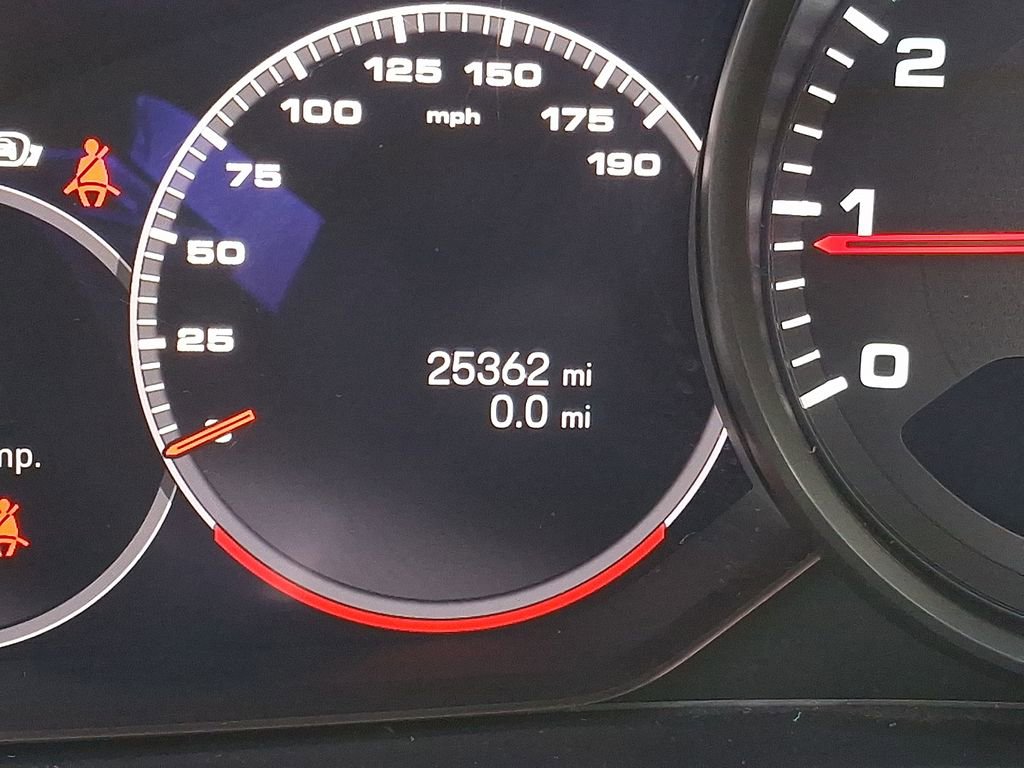 Used 2022 Porsche Panamera 4 image 17