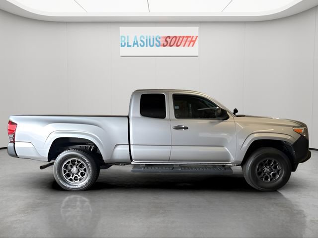 Used 2019 Toyota Tacoma SR RWD image 1