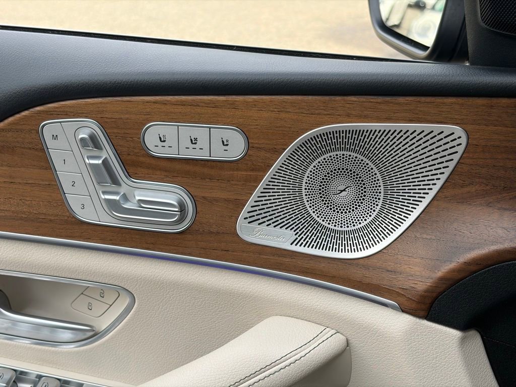 Used 2022 Mercedes-Benz GLS 450 4MATIC w/ Warmth & Comfort Package image 19