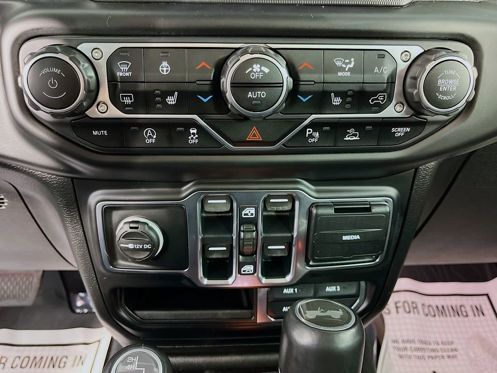 Used 2021 Jeep Wrangler Unlimited Sahara image 22