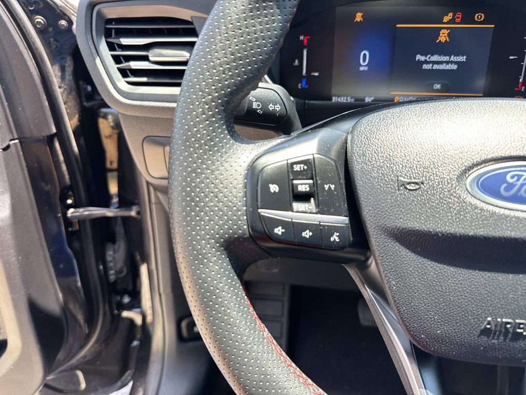 Used 2025 Ford Escape ST-Line FWD image 23