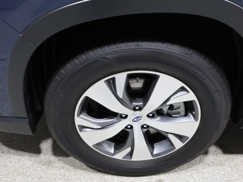 Used 2025 Subaru Ascent Premium w/ Premium Package image 8