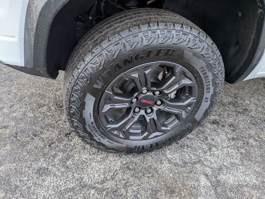 Certified 2025 GMC Canyon Elevation w/ Convenience Package image 10