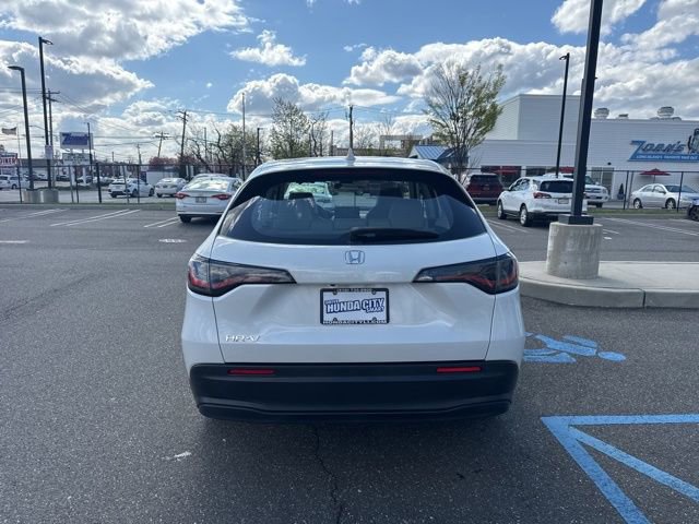 Used 2023 Honda HR-V LX image 7