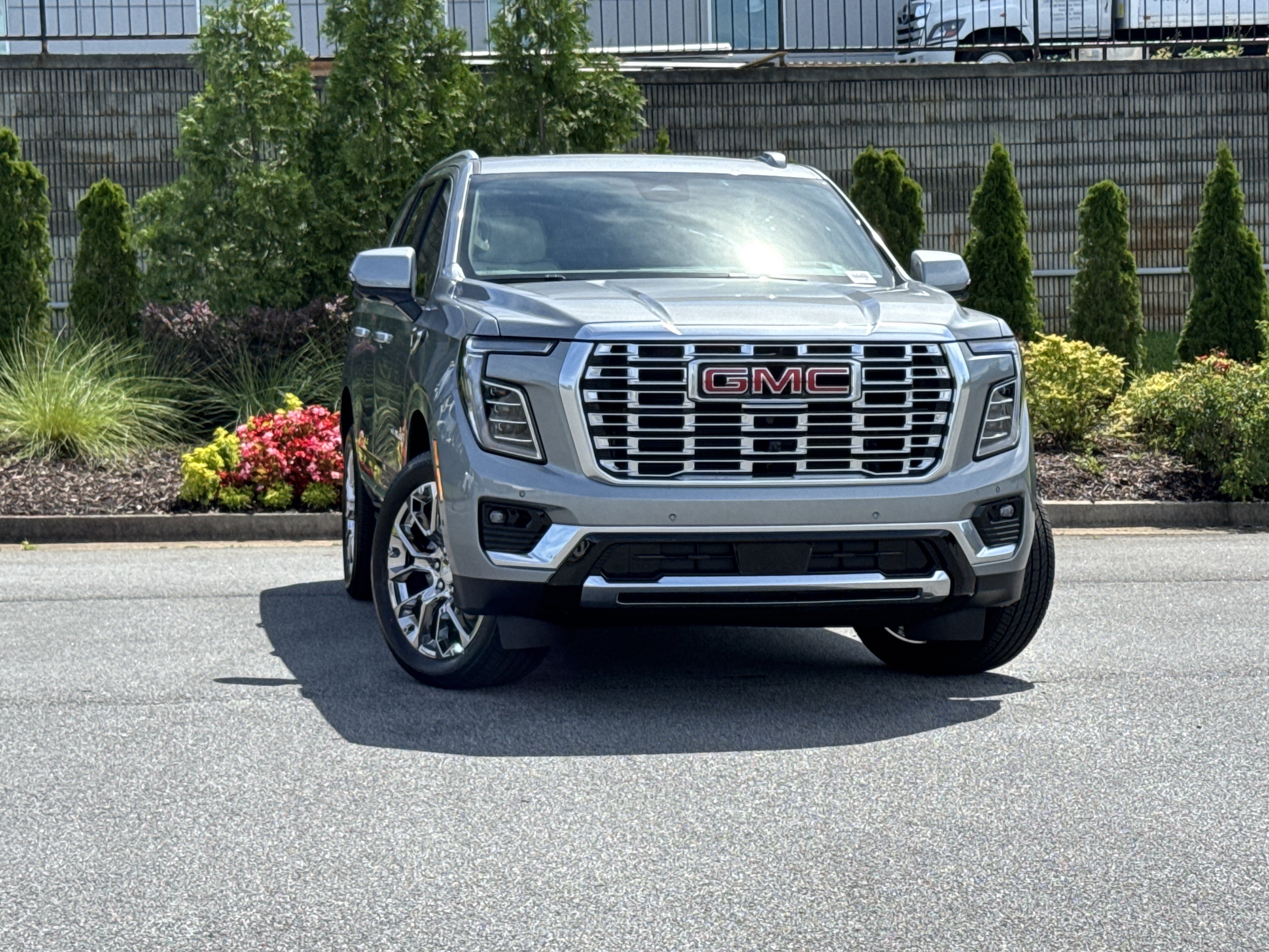 New 2026 GMC Yukon Denali w/ Sun & Power Step Package AWD/4WD video 2