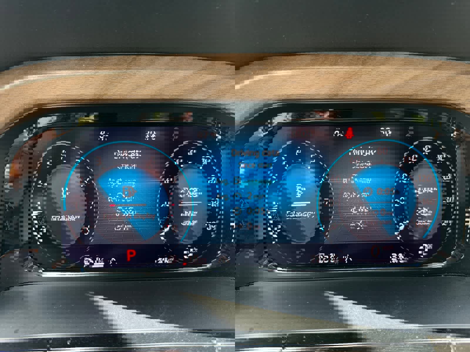 Used 2025 Volkswagen Atlas SE AWD/4WD image 14